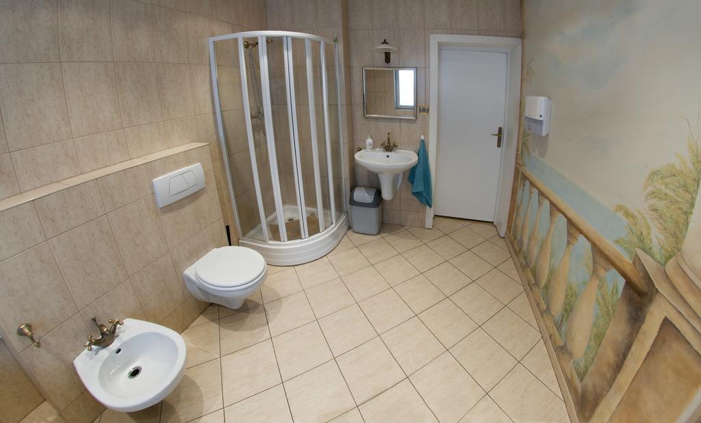Wilanowska Hostel Warszawa Eksteriør billede
