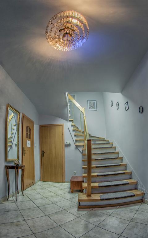 Wilanowska Hostel Warszawa Eksteriør billede